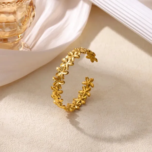 Gold_Bloom_3Pcs_Jewelry_Set_For_Women